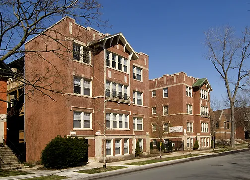 5724 South Blackstone Apartments