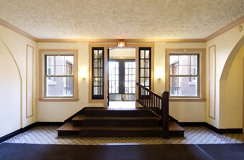 5724 South Blackstone Apartments