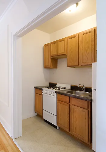 5724 South Blackstone Apartments
