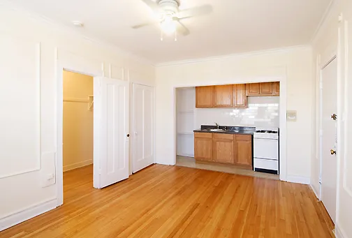 5724 South Blackstone Apartments