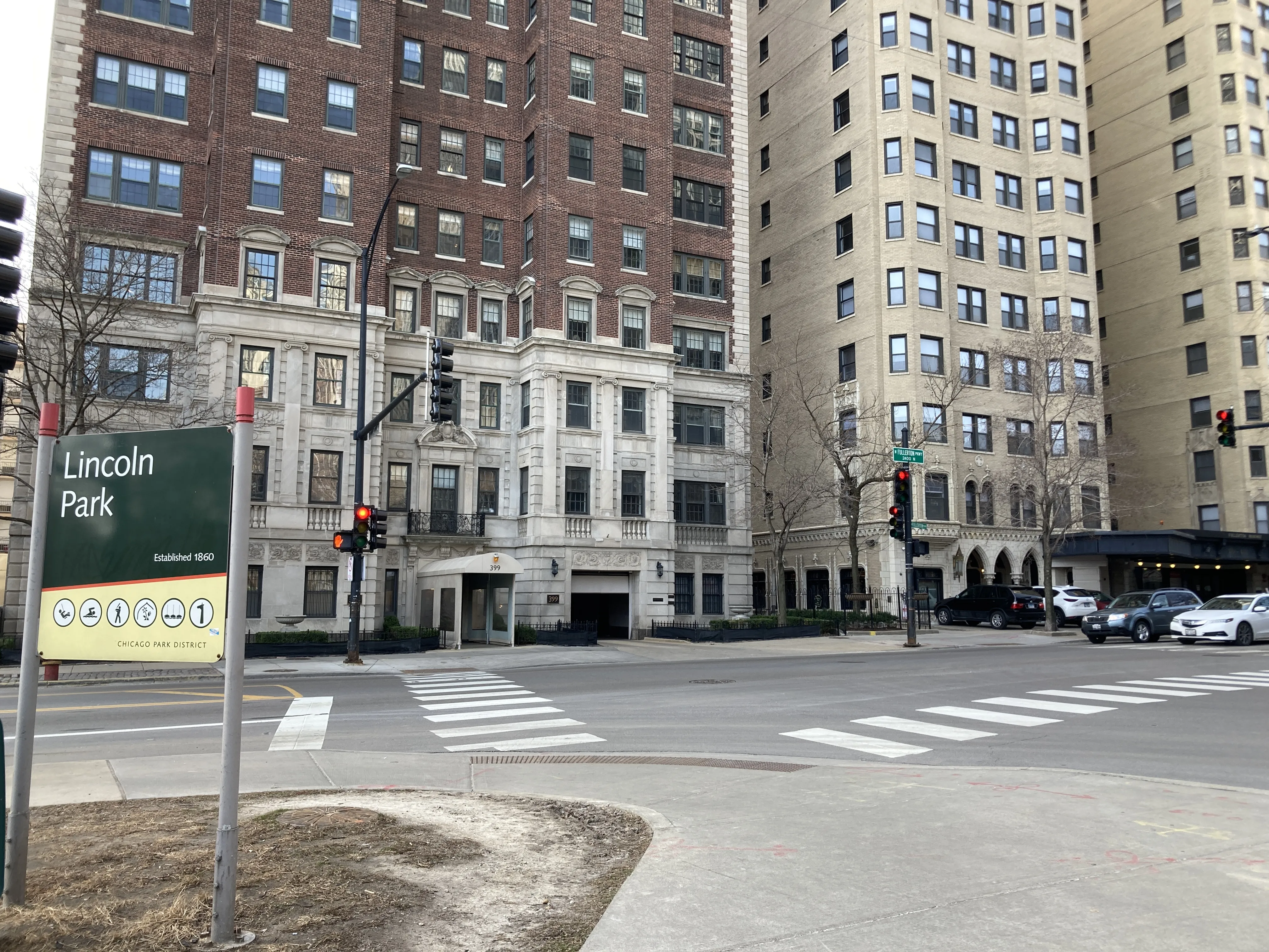 399 West Fullerton Apartments