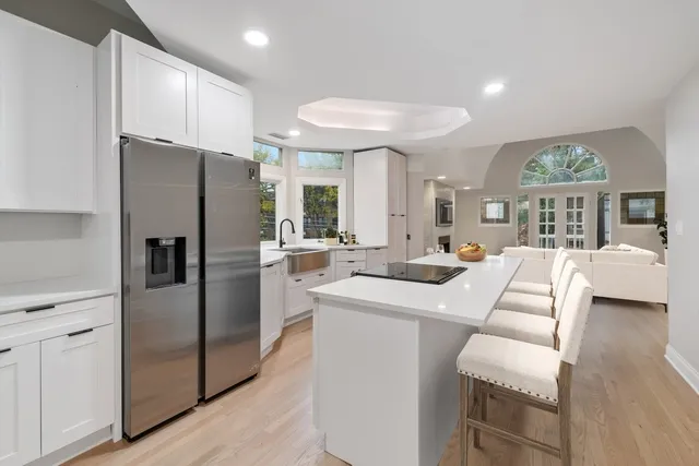 1014 W OAKDALE AVE 60657-1014 W Oakdale-Chicago-IL