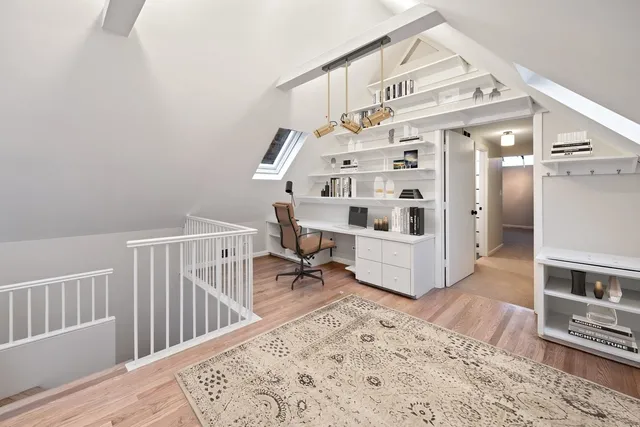 1014 W OAKDALE AVE 60657-1014 W Oakdale-Chicago-IL