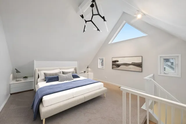 1014 W OAKDALE AVE 60657-1014 W Oakdale-Chicago-IL