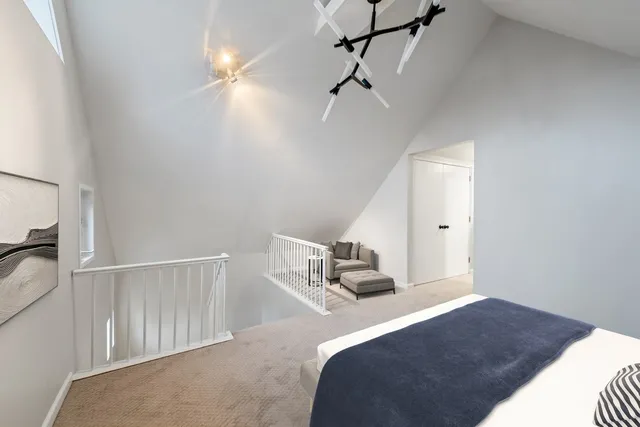 1014 W OAKDALE AVE 60657-1014 W Oakdale-Chicago-IL