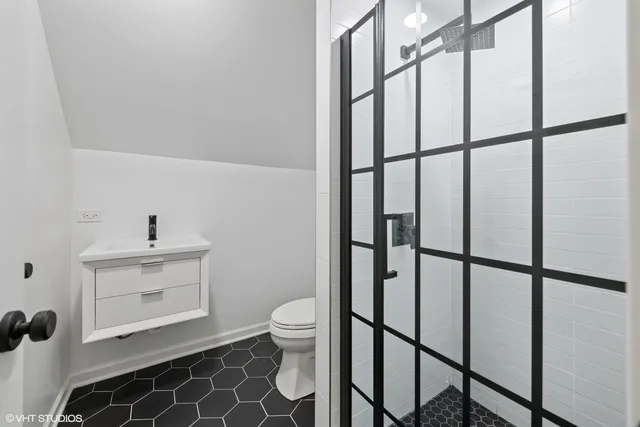 1014 W OAKDALE AVE 60657-1014 W Oakdale-Chicago-IL