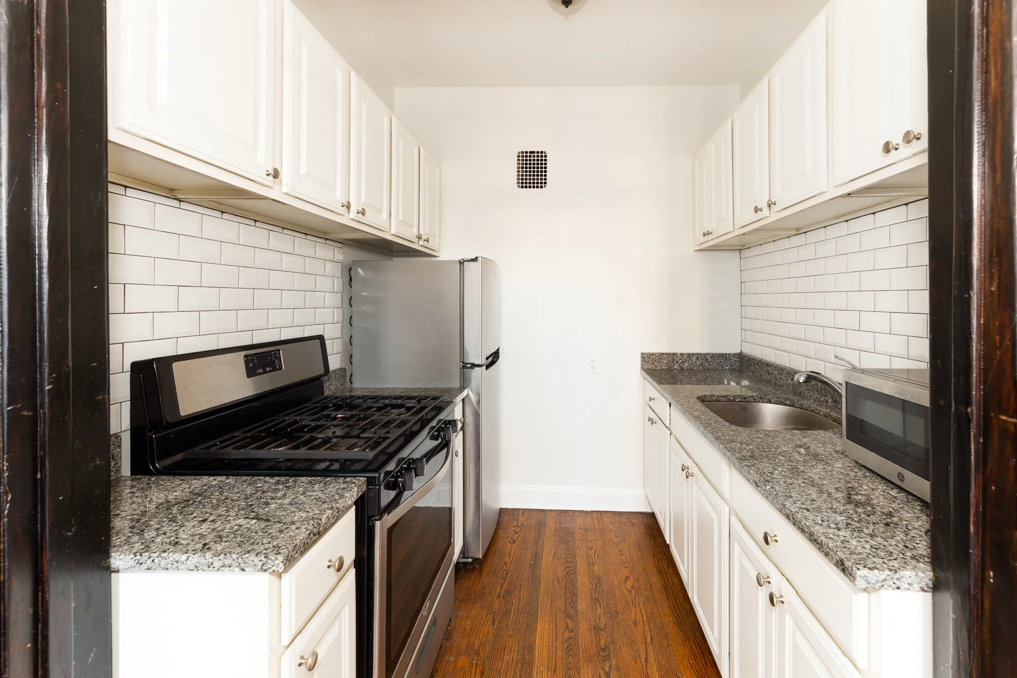 1367 E. 53rd Street Apartments