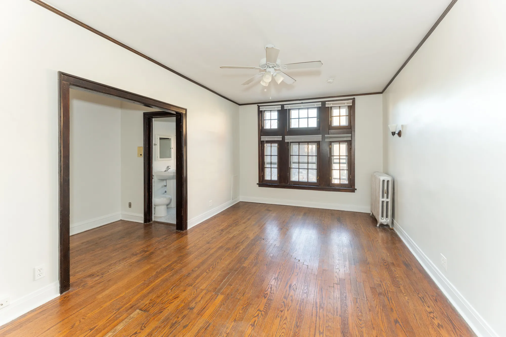 1367 E. 53rd Street Apartments