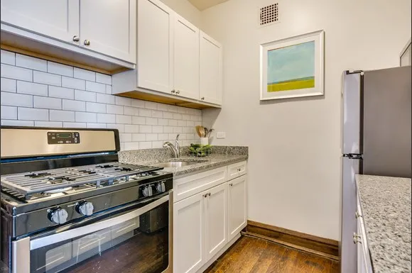 1367 E. 53rd Street Apartments