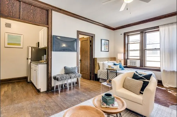 1367 E. 53rd Street Apartments