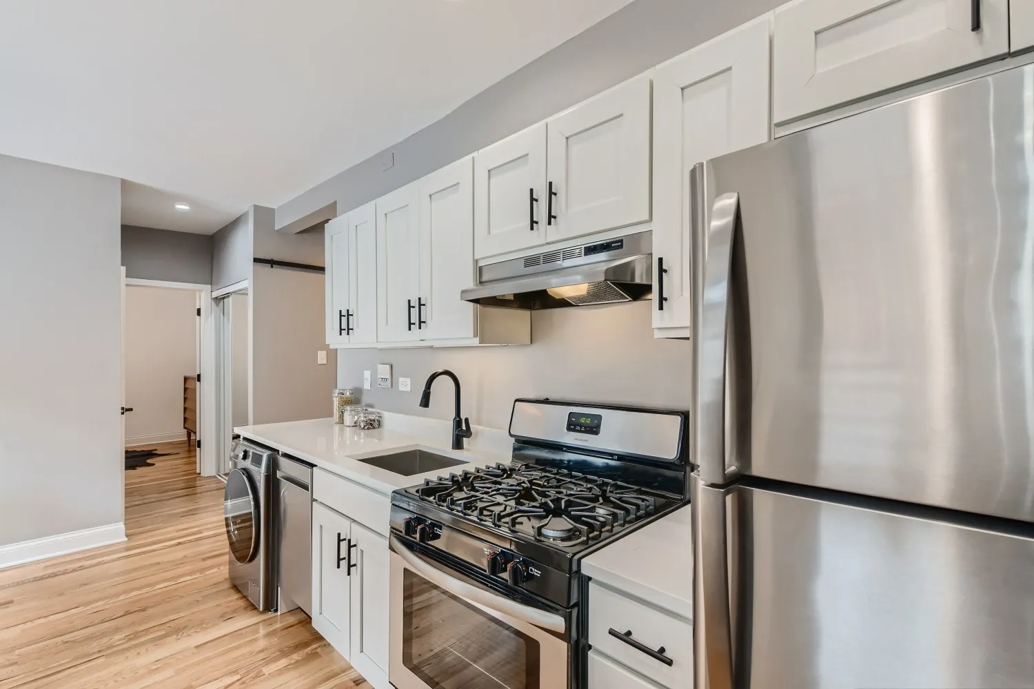 629 W. Cornelia Apartments