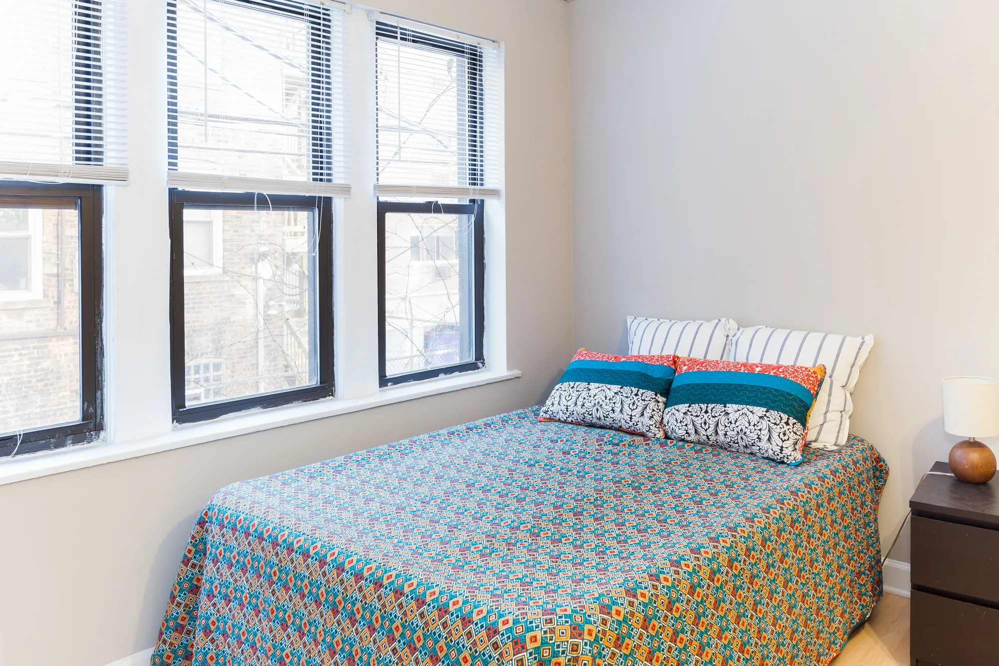 517 W. Oakdale Apartments