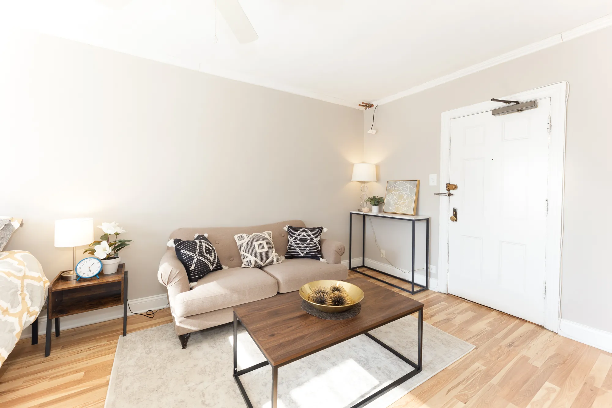 451 W. Wrightwood Apartments