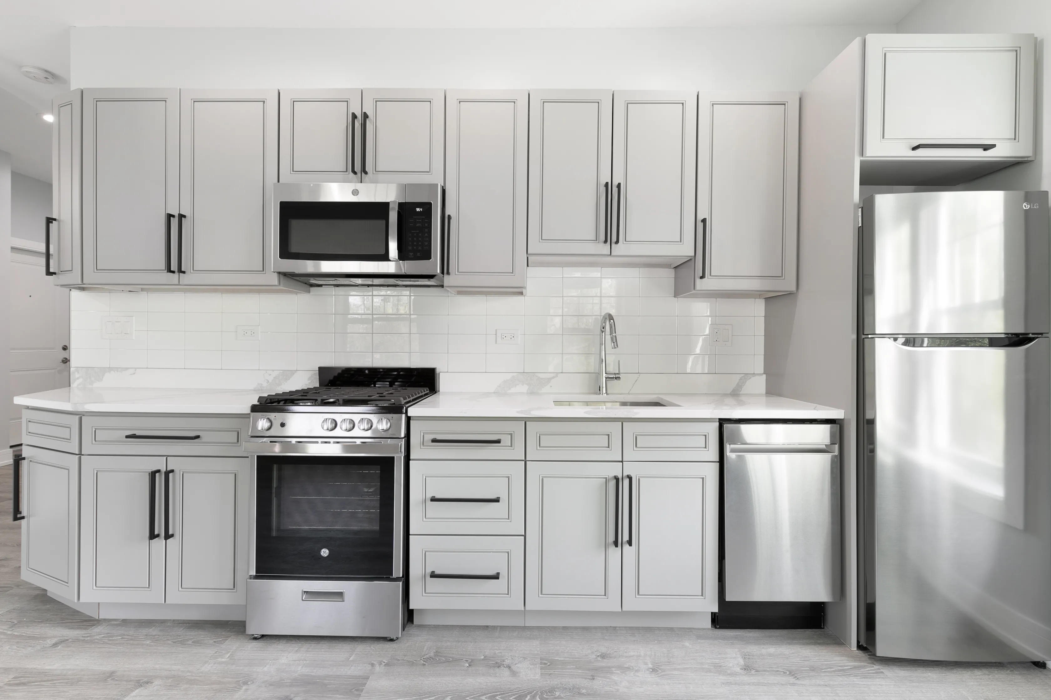 The Edgewater Gardens South Apartments