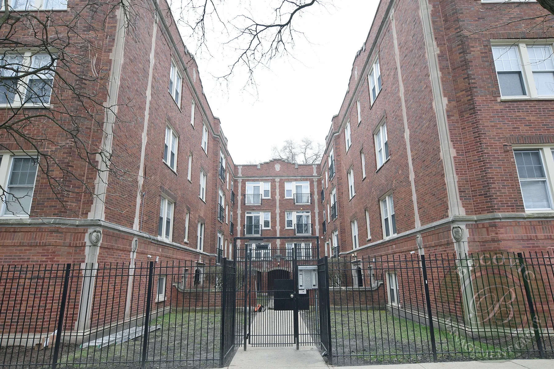 The Damen Jarvis Apartments