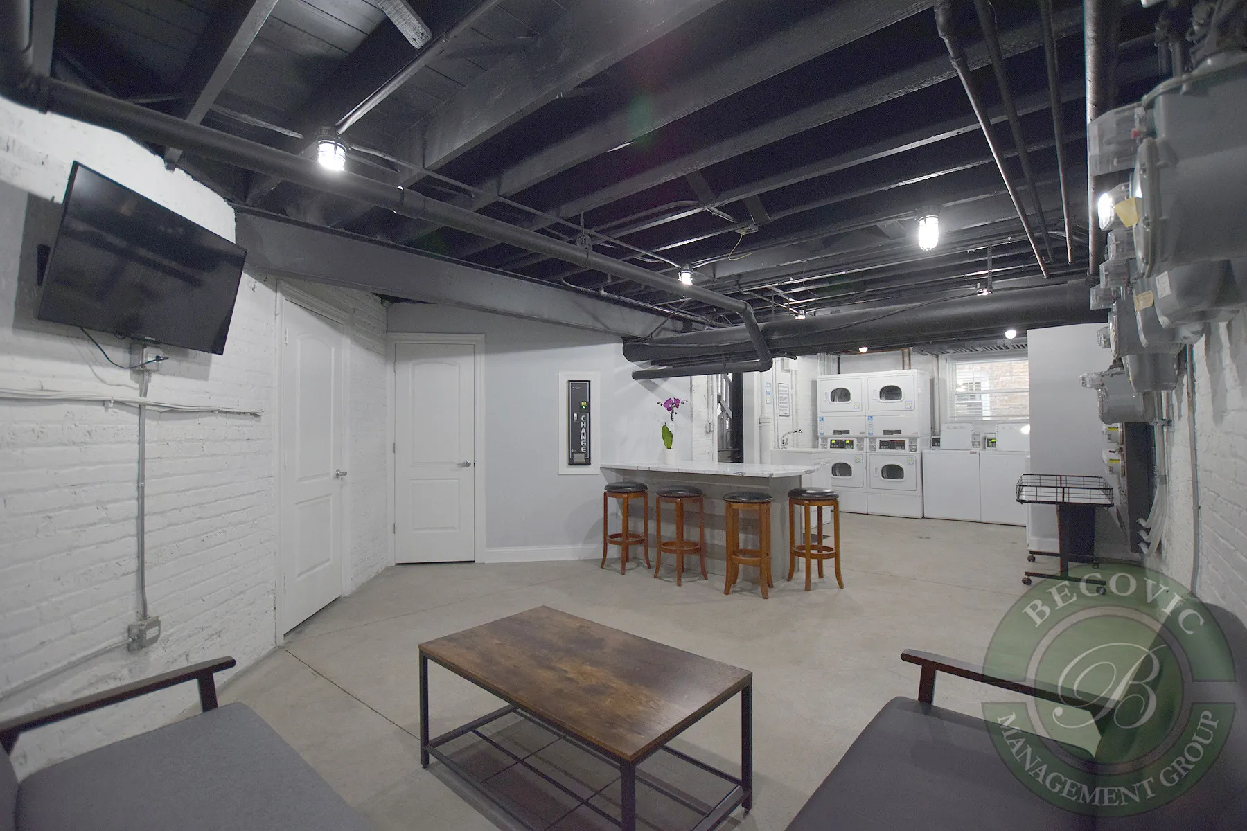 The Edgewater Gardens South Apartments