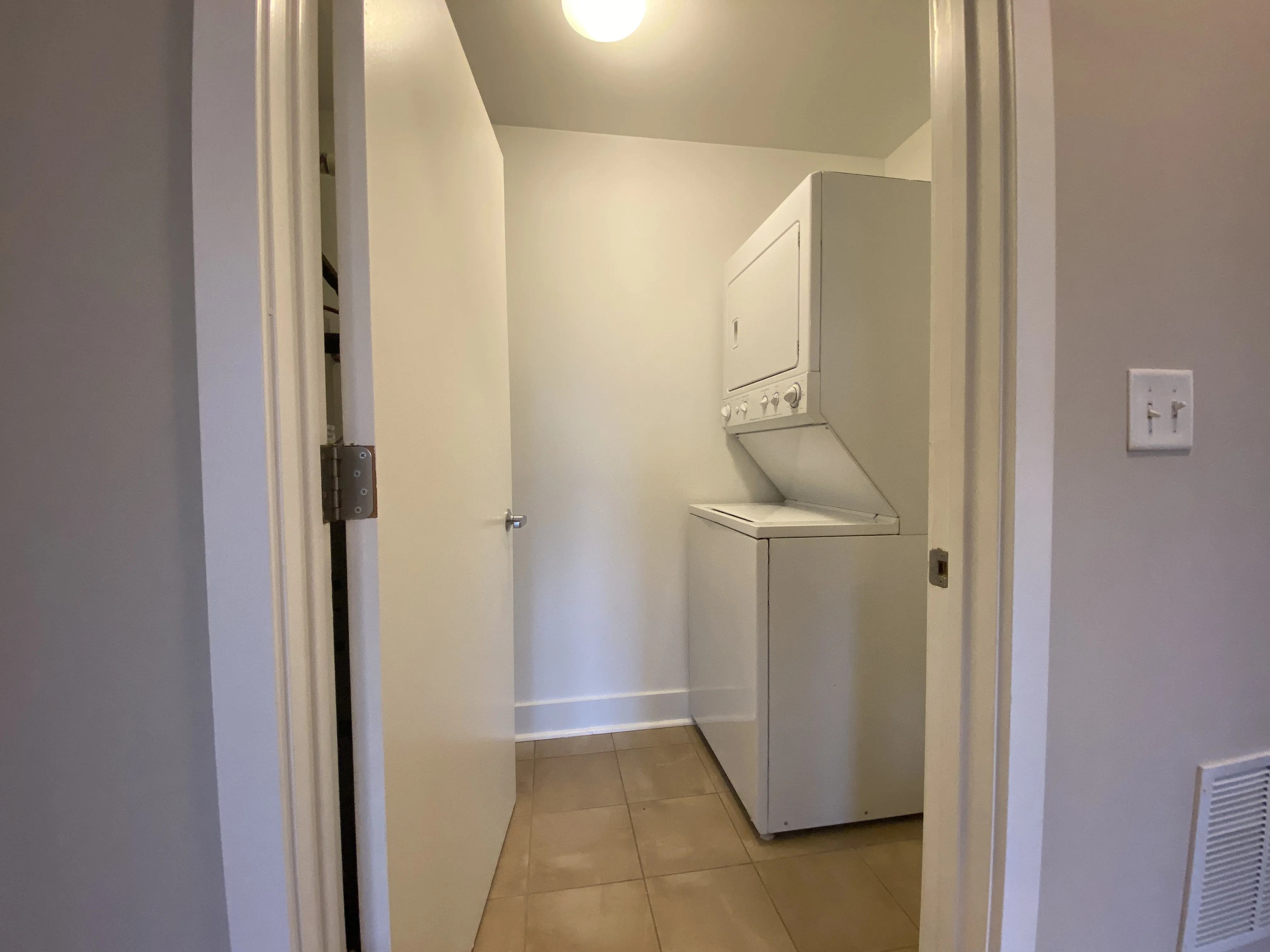 Bucktown Station Apartments