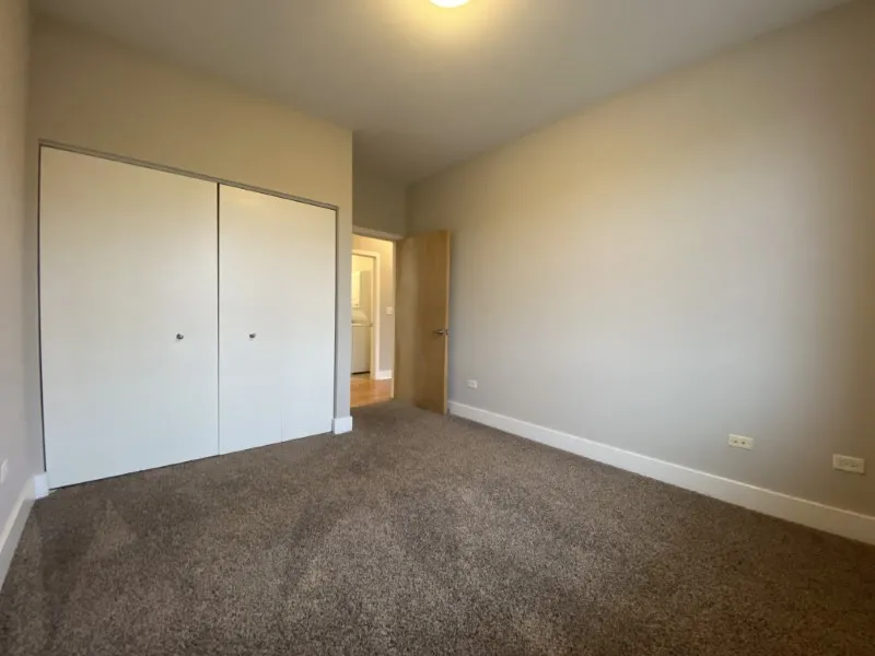 Bucktown Station Apartments