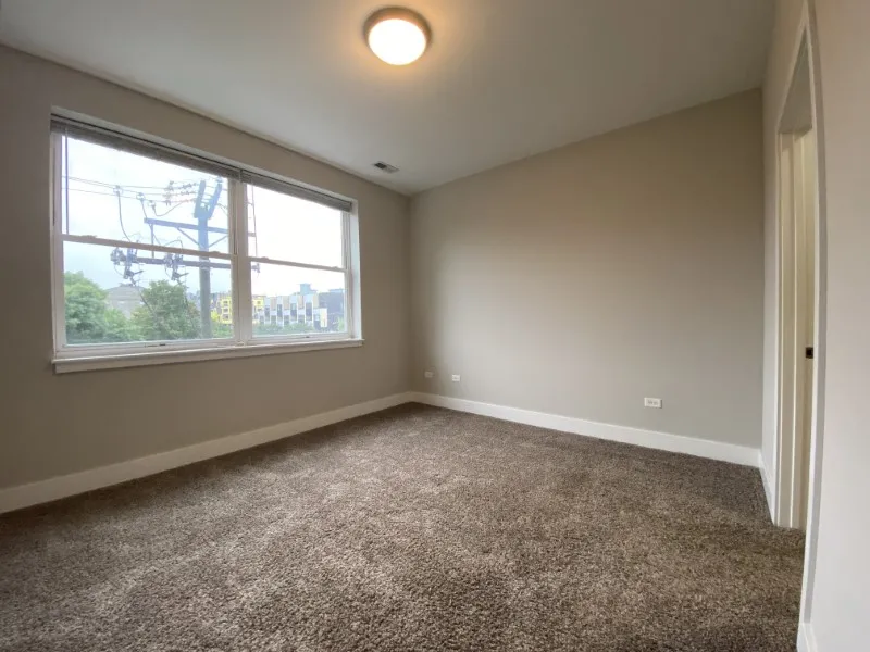 Bucktown Station Apartments