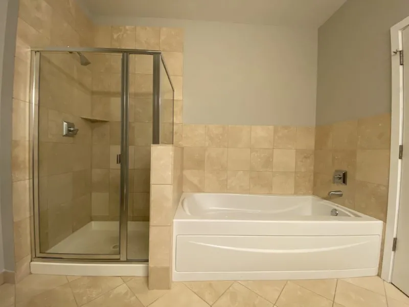 Bucktown Station Apartments