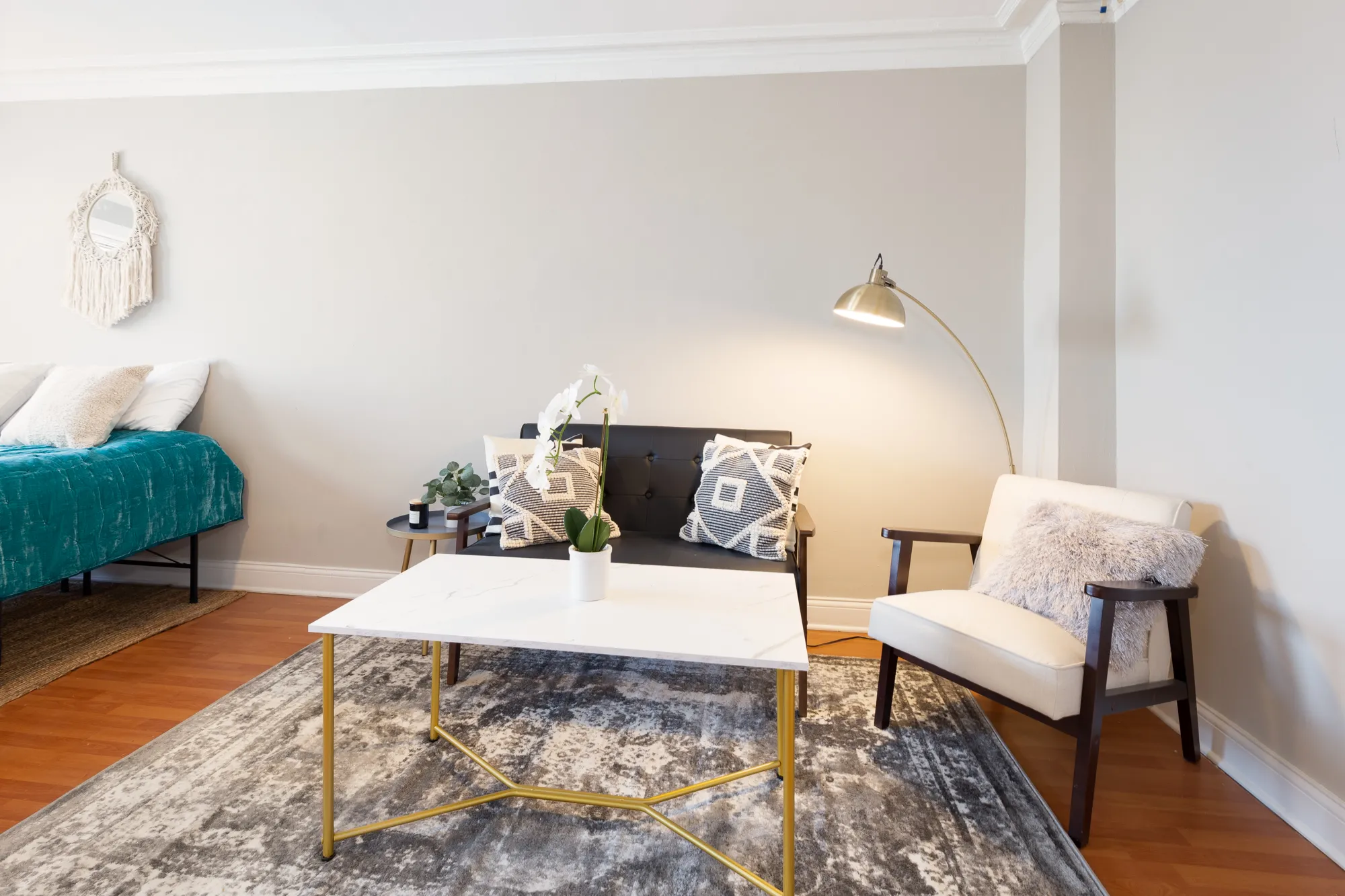 443 Wrightwood Apartments