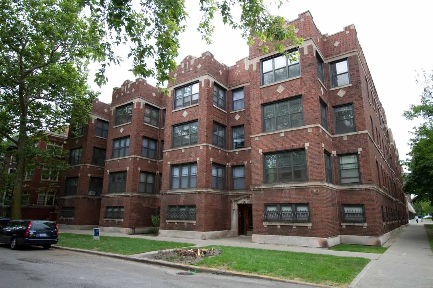 5300-5308 S. Greenwood Apartments