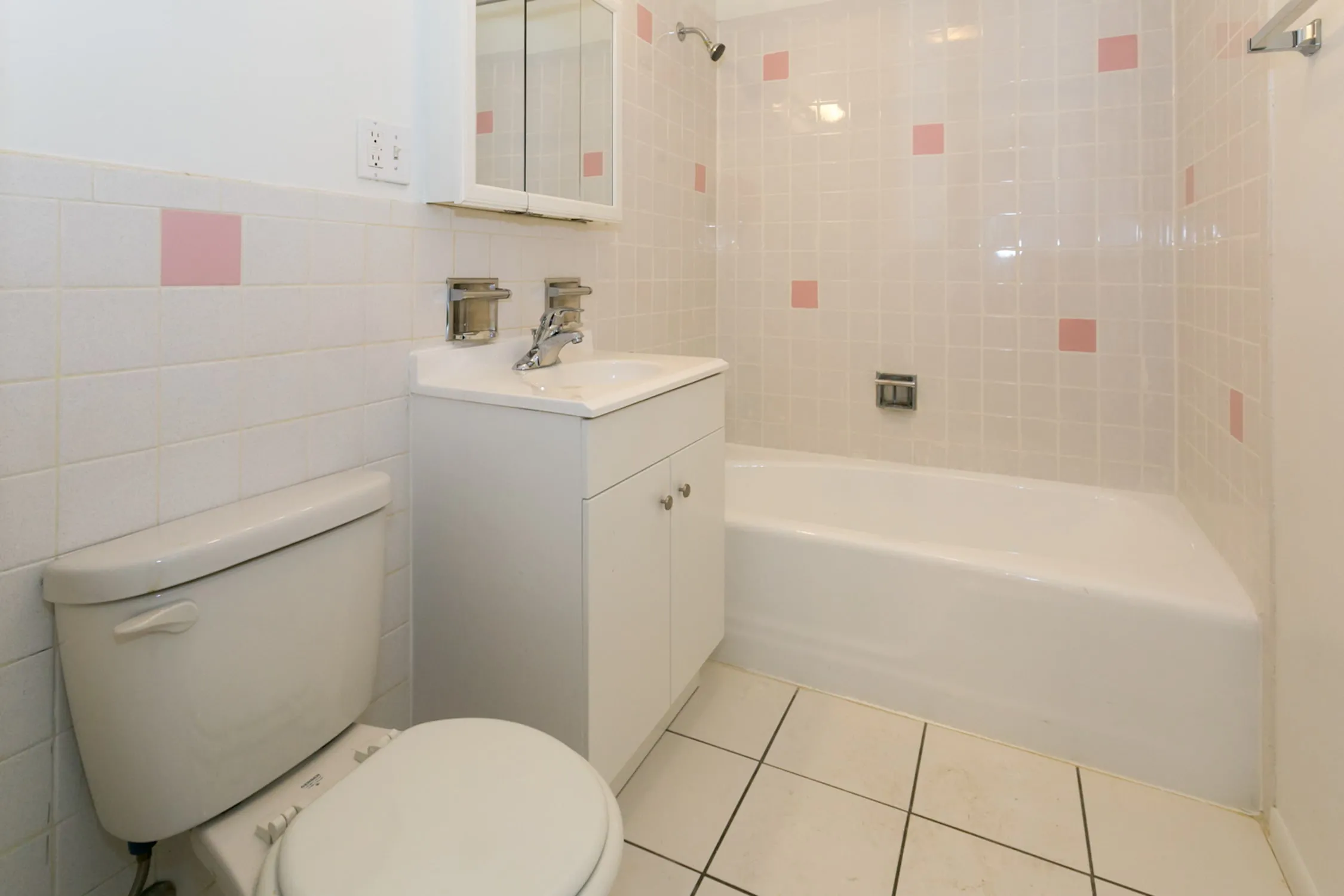 Harper Court Apartments