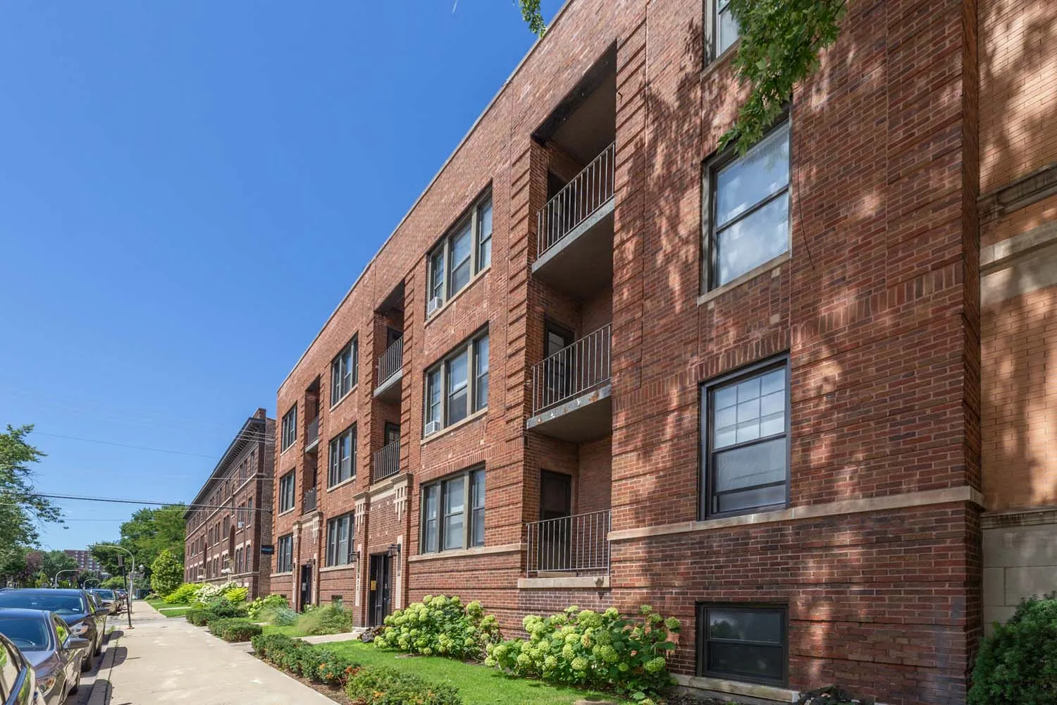 1018 E 54th Street Apartments