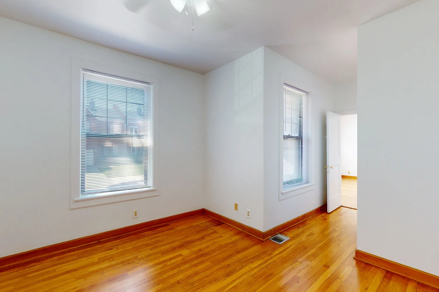 1018 E 54th Street Apartments