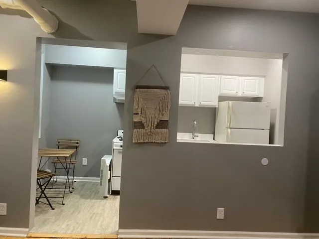 5516 N Kenmore Apartments