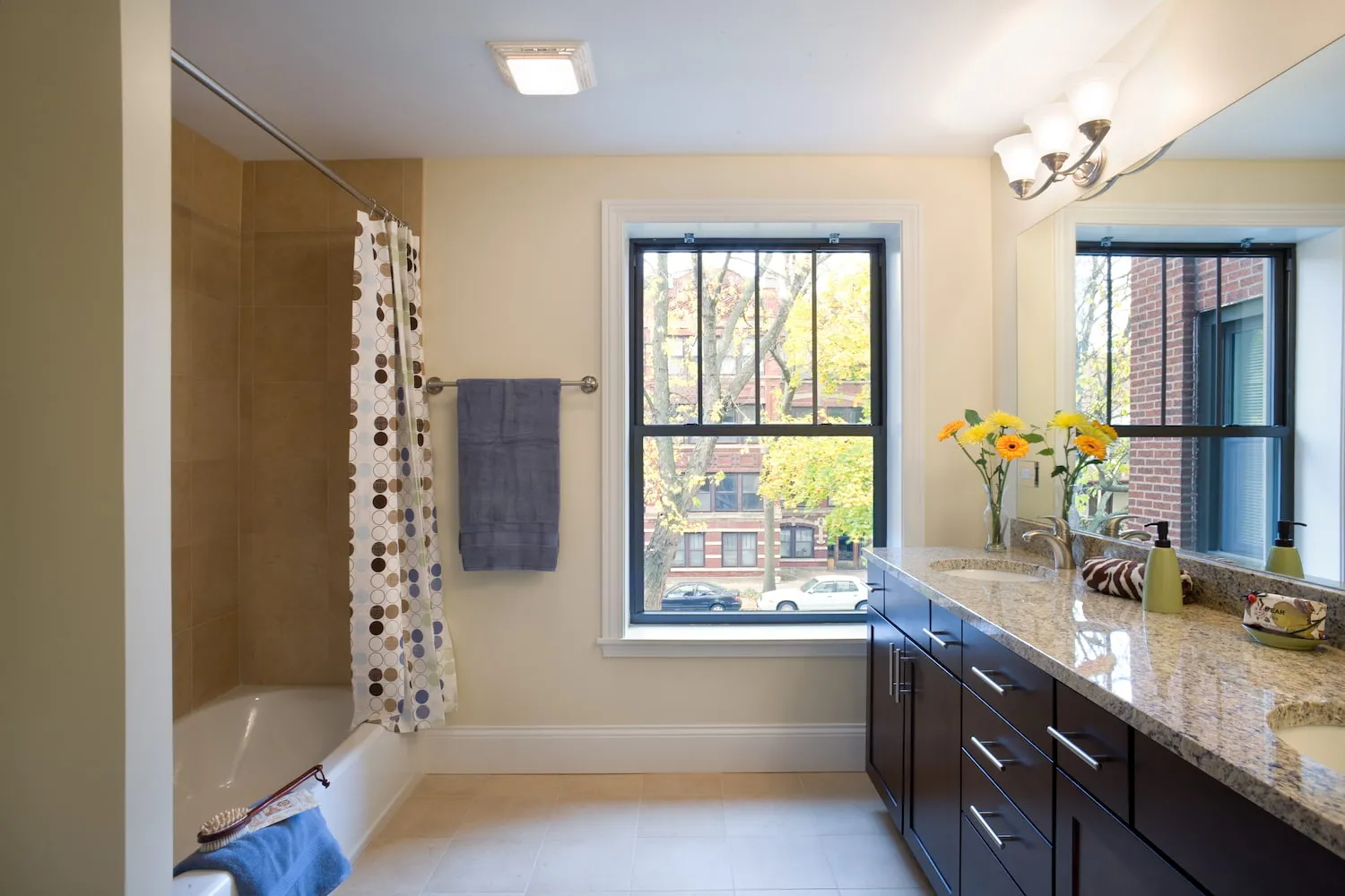 5111 S Kimbark Apartments