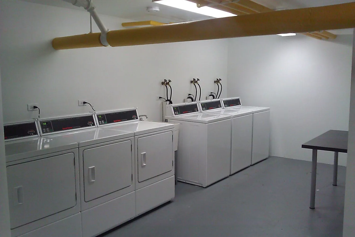 5401-5403 S. Woodlawn Avenue Apartments