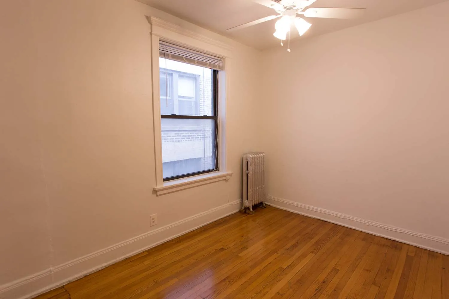 5457-5459 S. Blackstone Ave Apartments