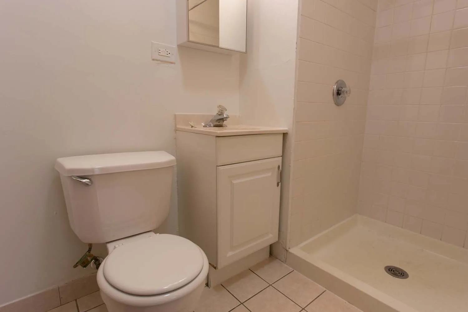 5457-5459 S. Blackstone Ave Apartments