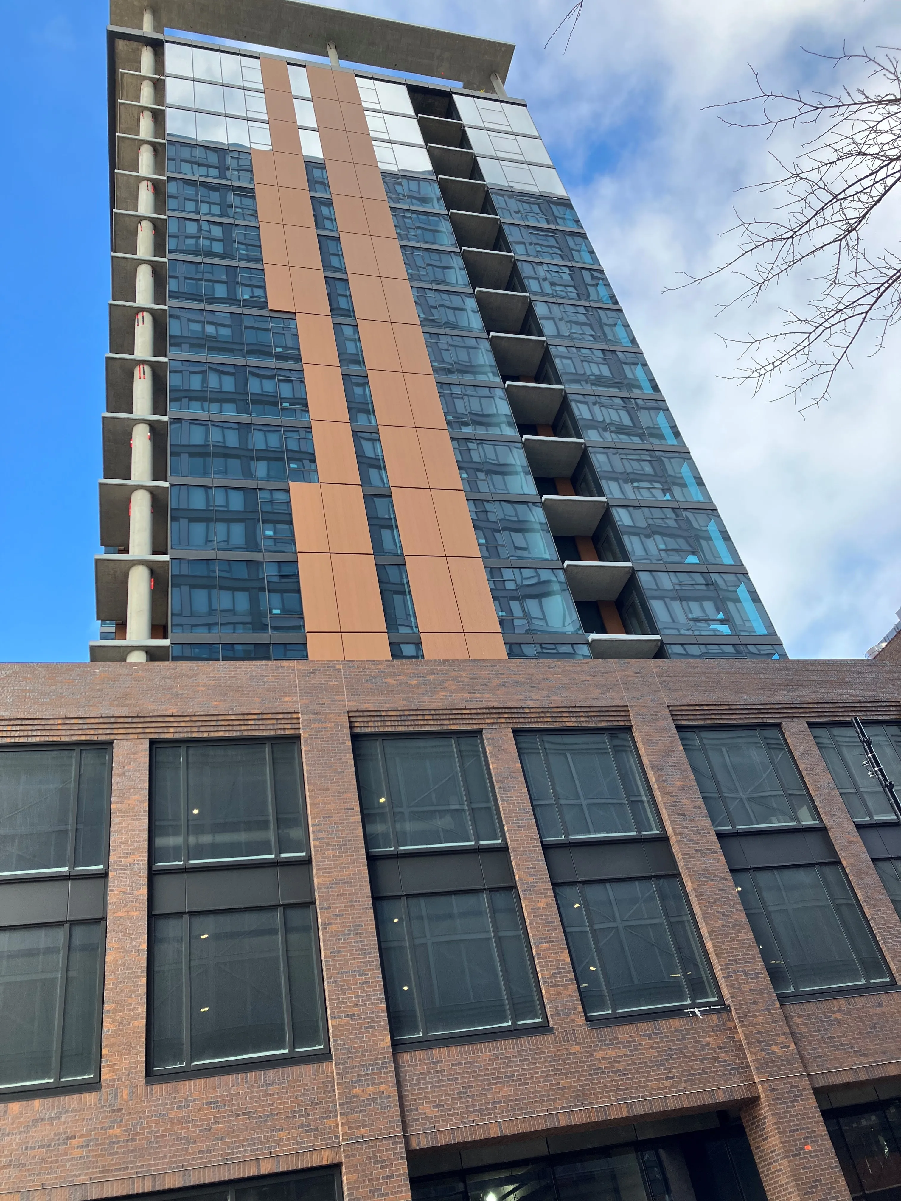 1044 W VAN BUREN ST 60607-1044 West Van Buren-Chicago-IL