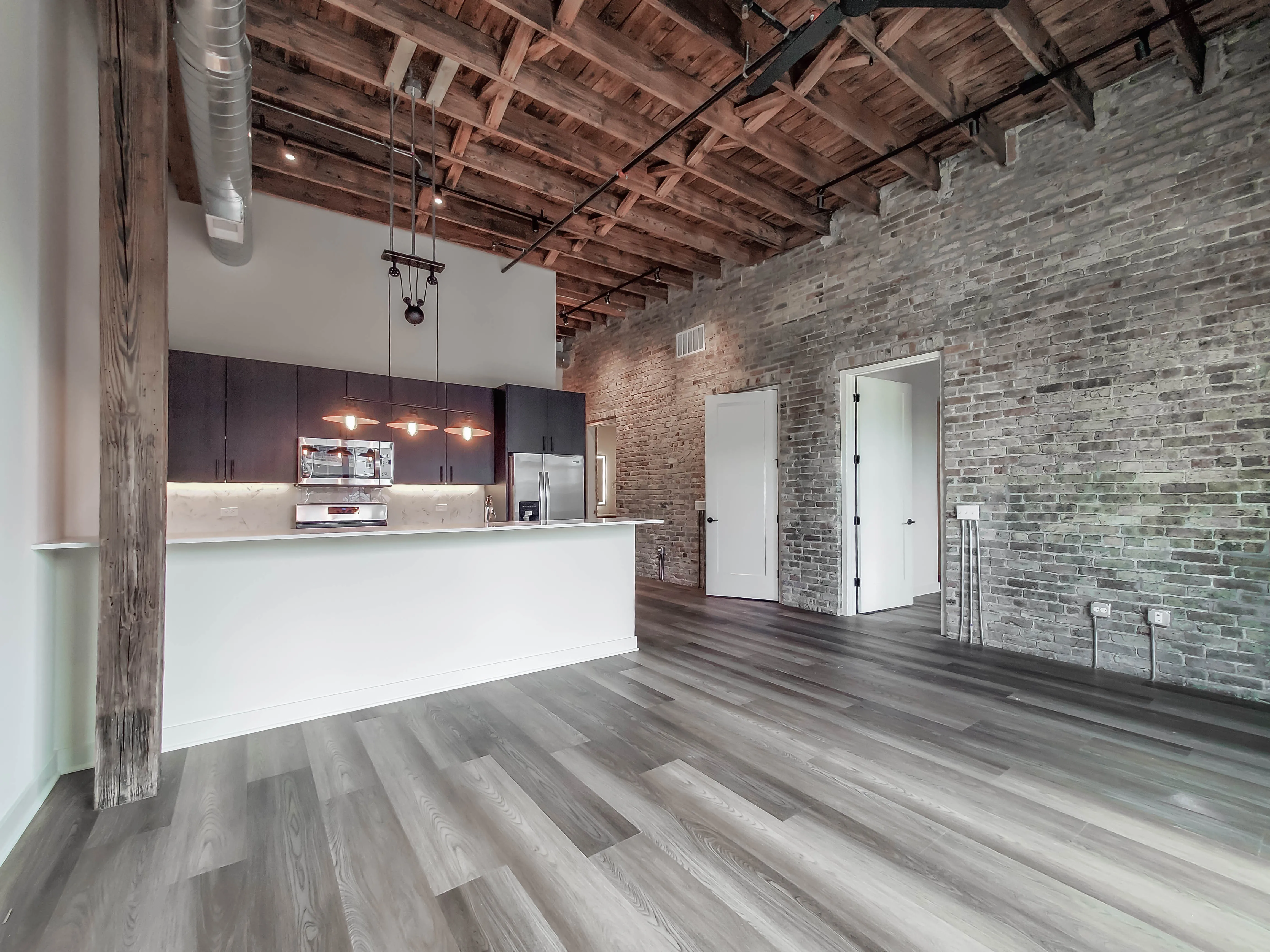 Wolcott Loft Apartments in East Village, Chicago