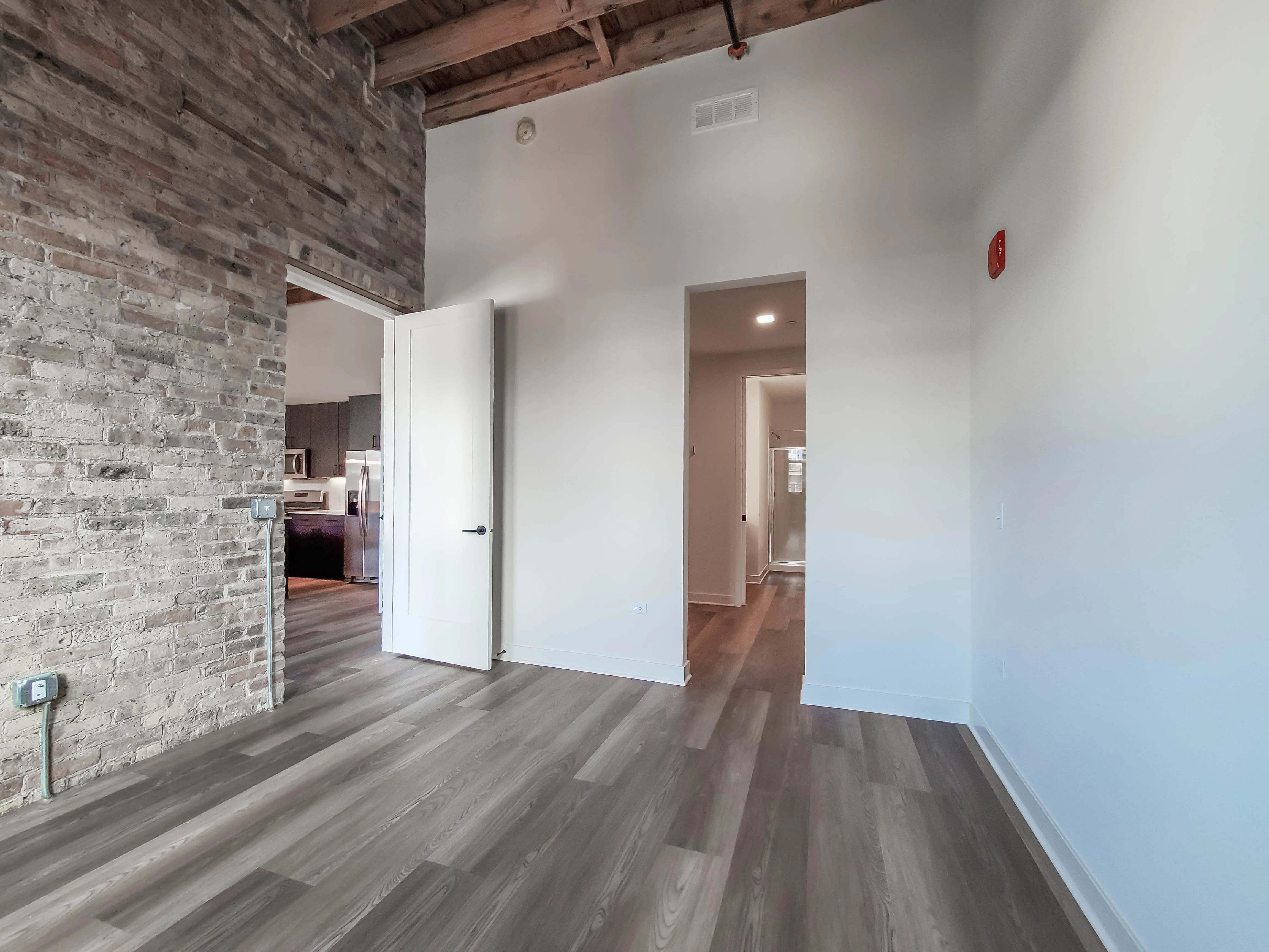 Wolcott Loft Apartments in East Village, Chicago
