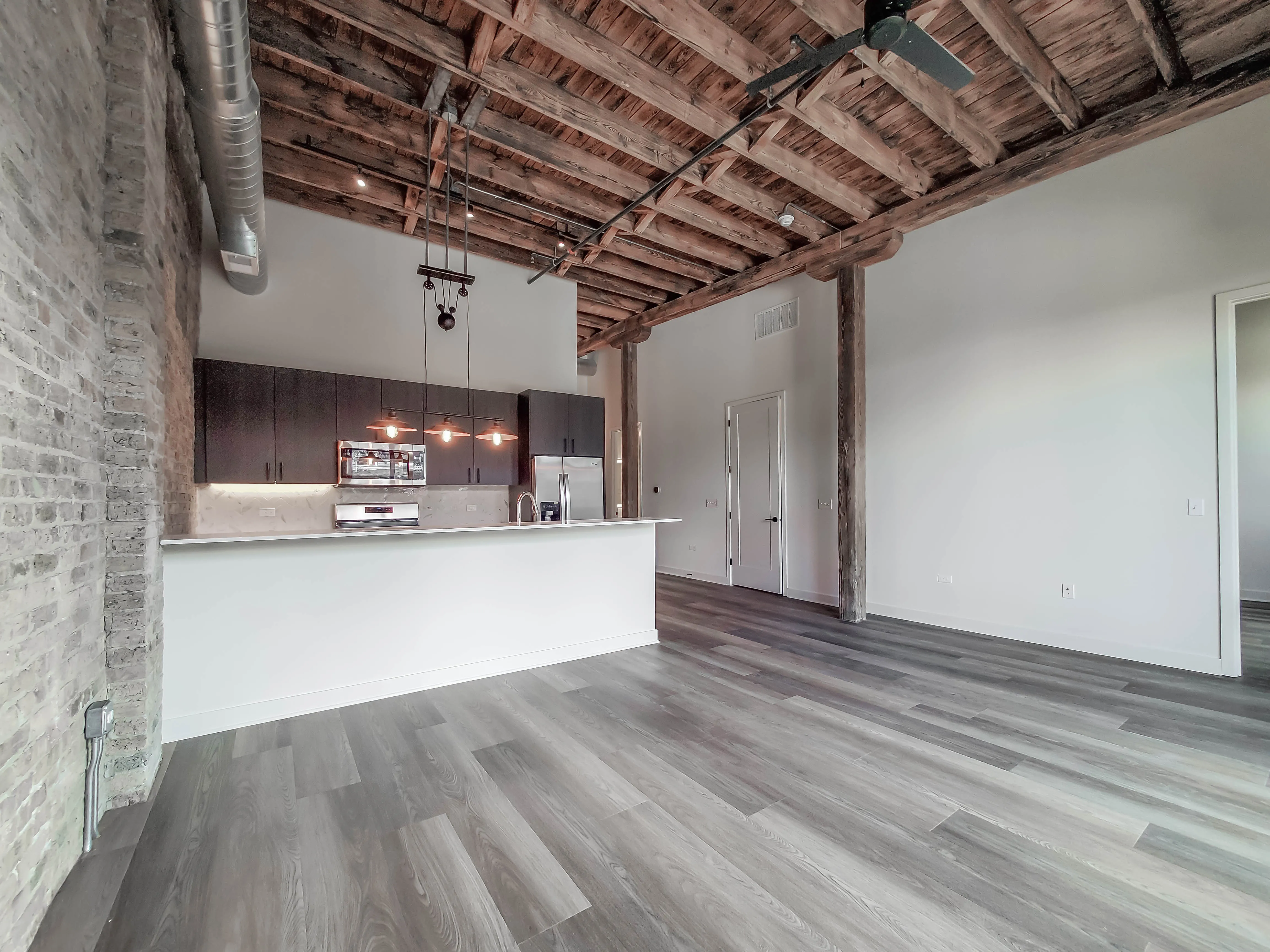 Wolcott Loft Apartments in East Village, Chicago