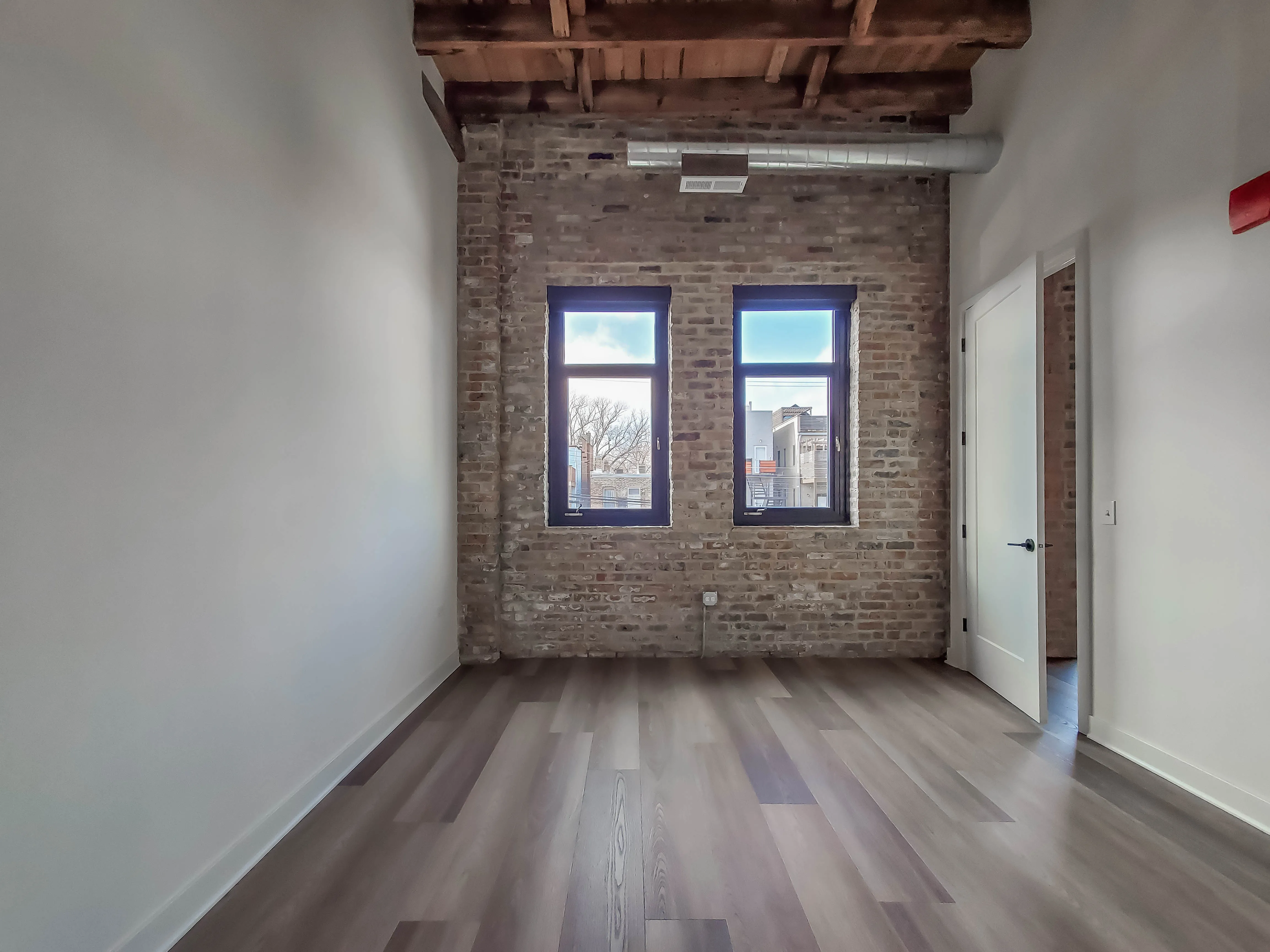 Wolcott Loft Apartments in East Village, Chicago