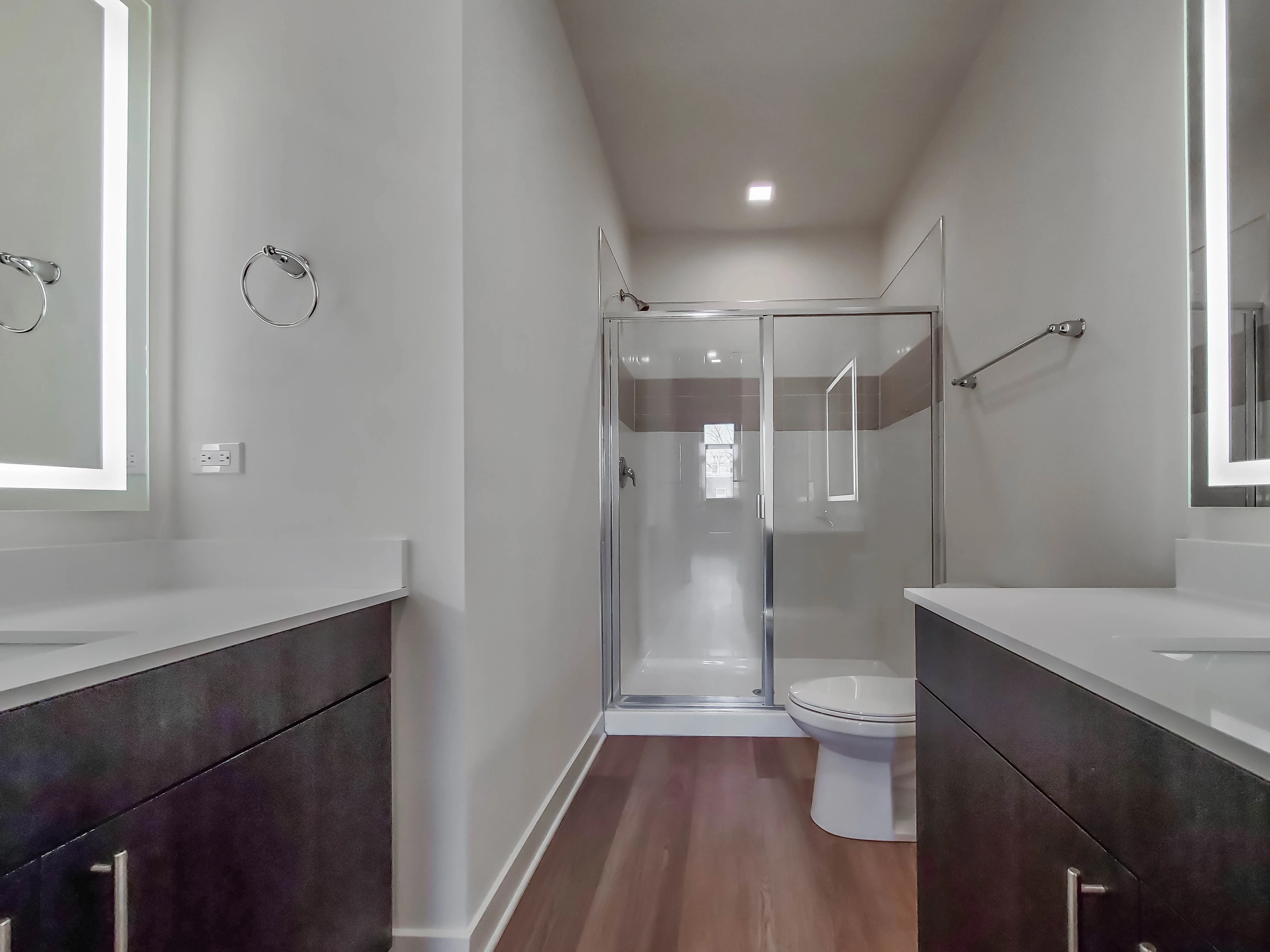 Wolcott Loft Apartments in East Village, Chicago