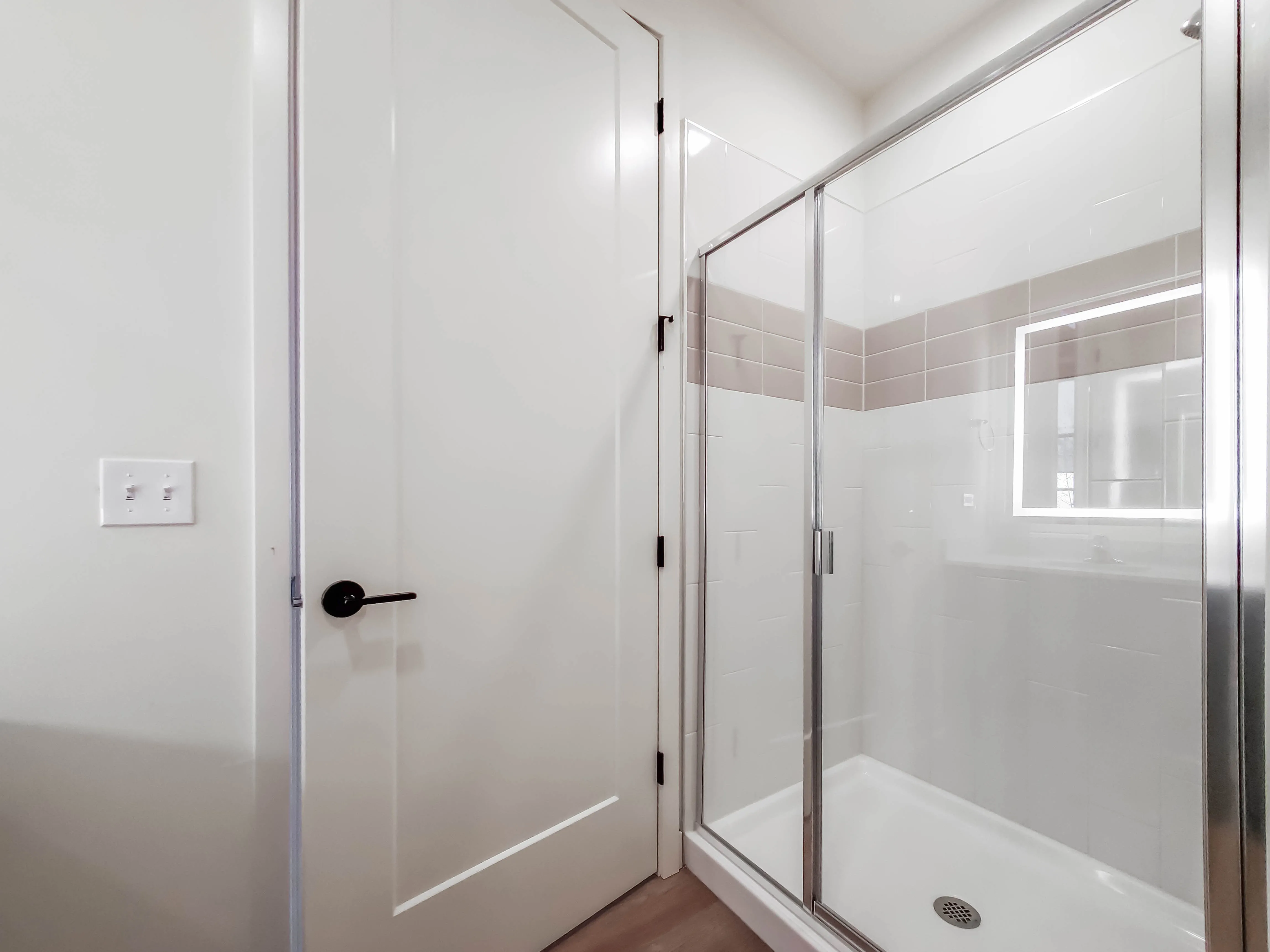 Wolcott Loft Apartments in East Village, Chicago