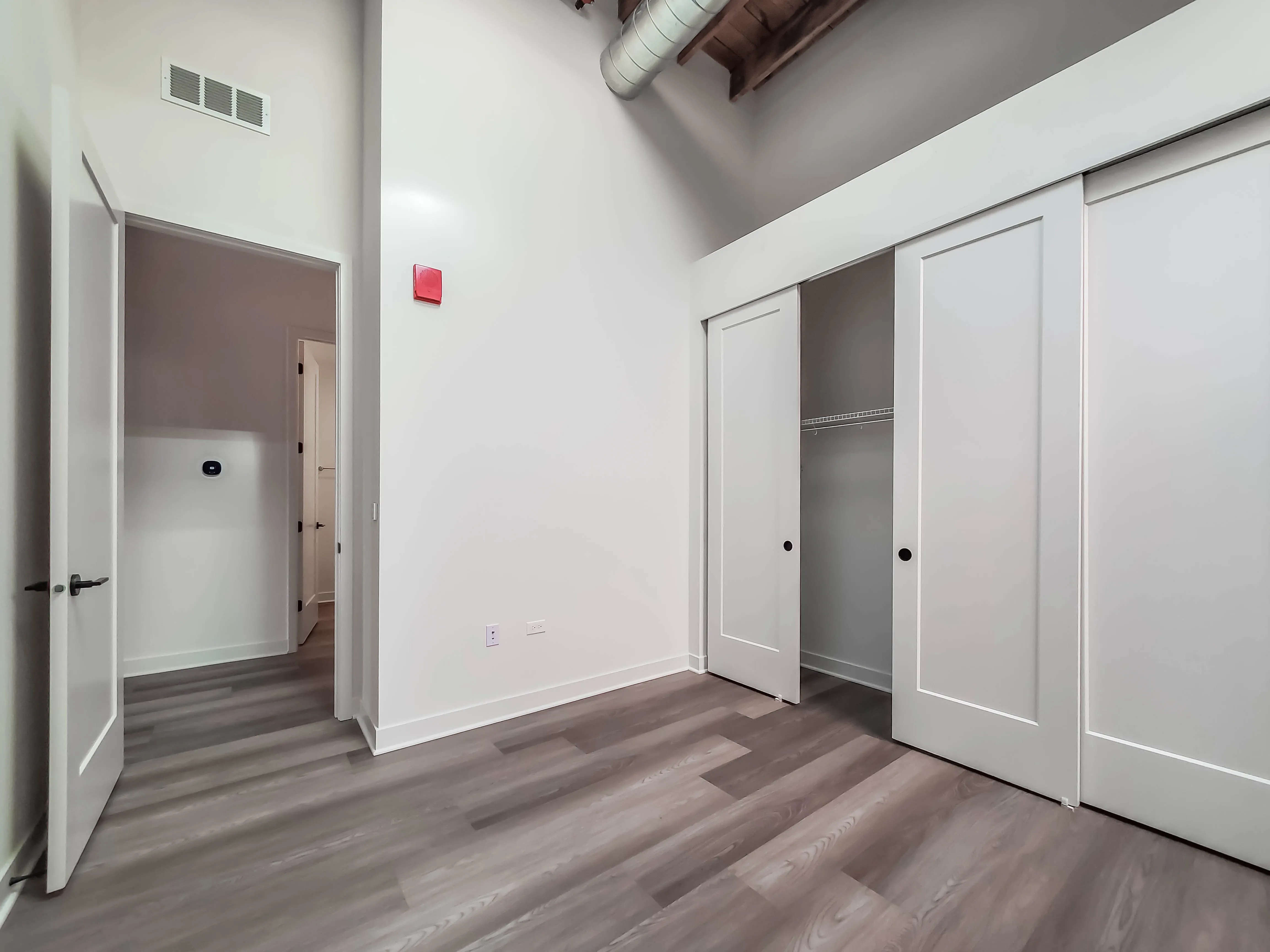 Wolcott Loft Apartments in East Village, Chicago