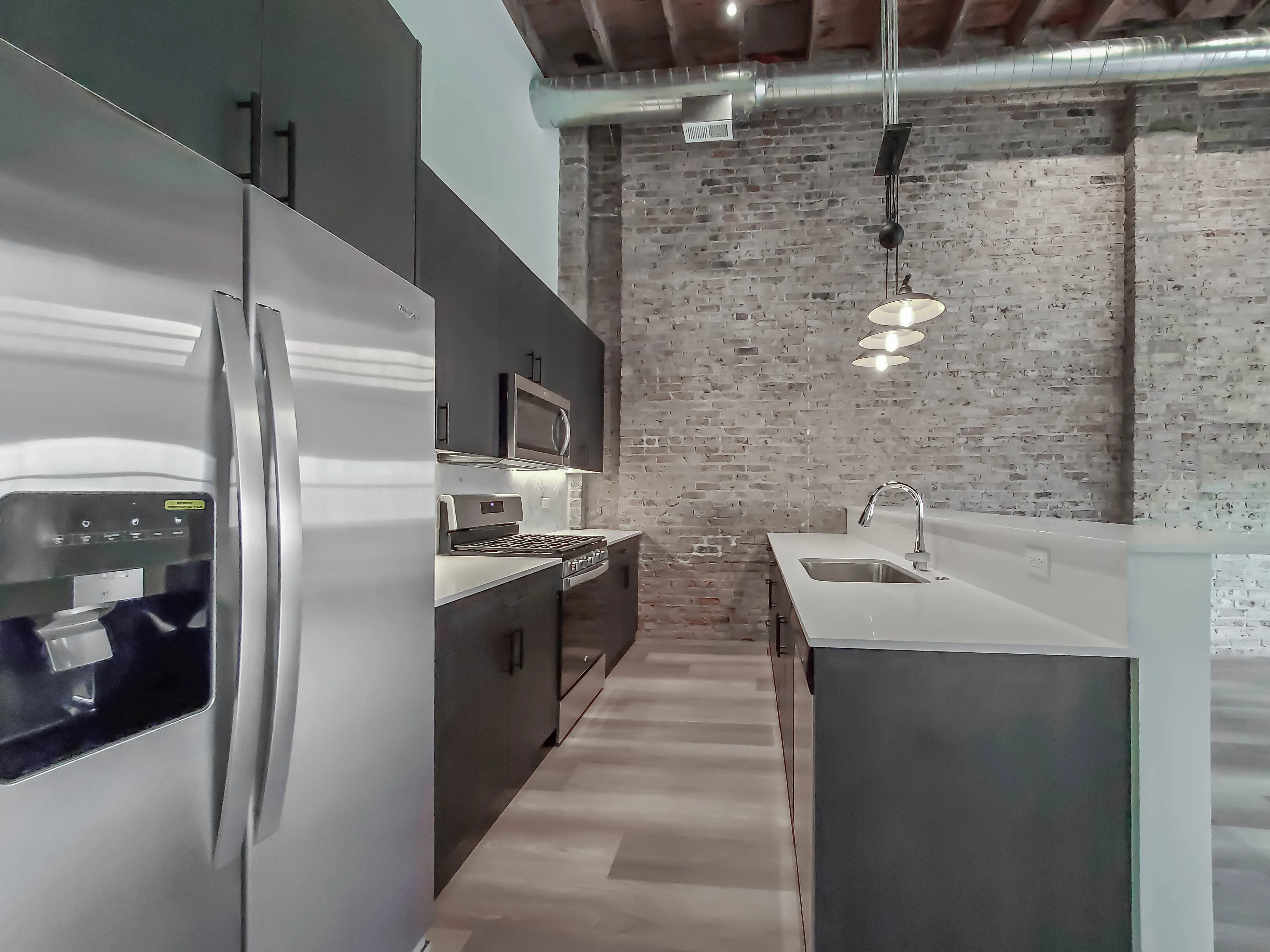 Wolcott Loft Apartments in East Village, Chicago