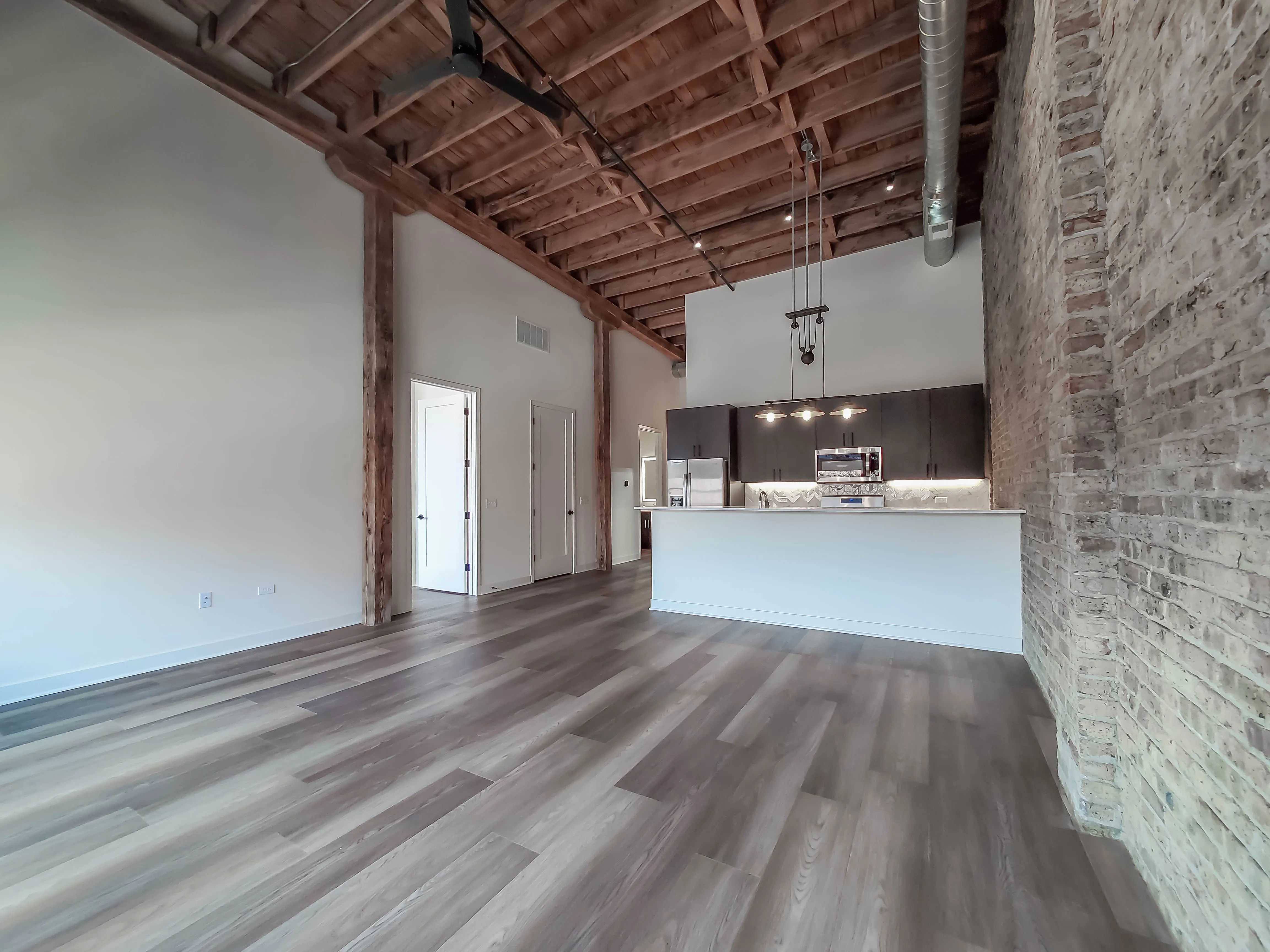 Wolcott Loft Apartments in East Village, Chicago