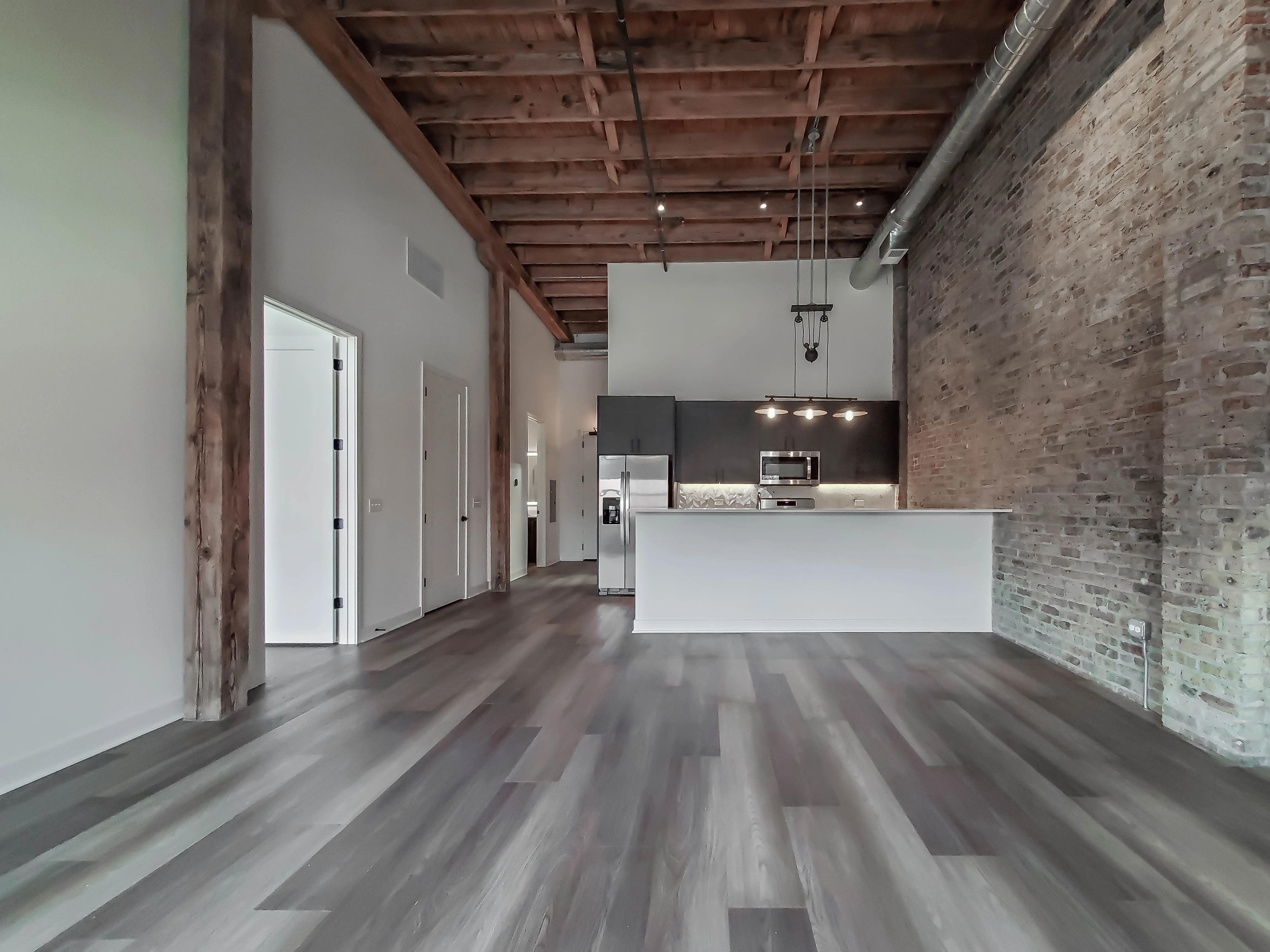 Wolcott Loft Apartments in East Village, Chicago