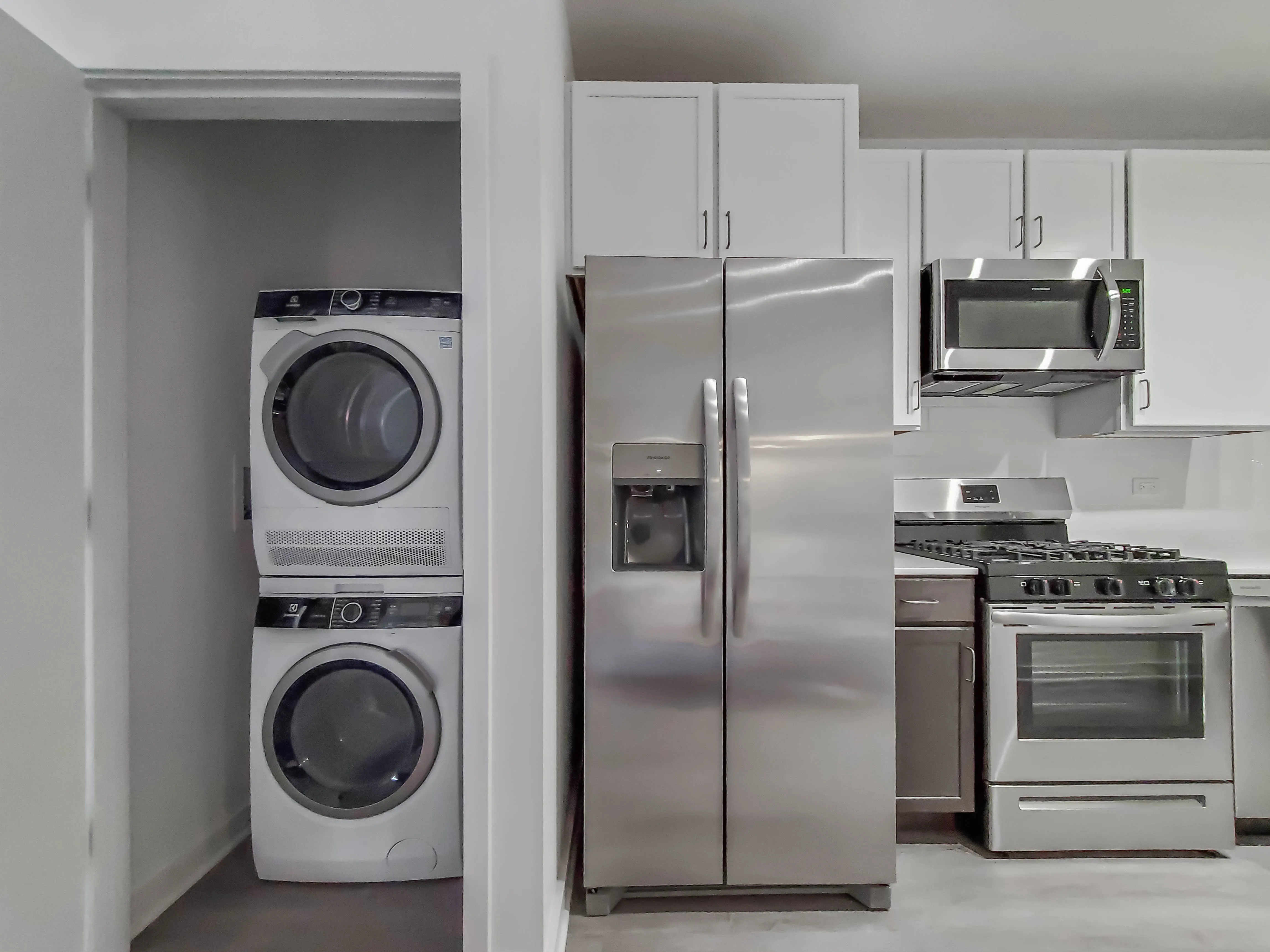 The Raven Apartments in Ravenswood Chicago