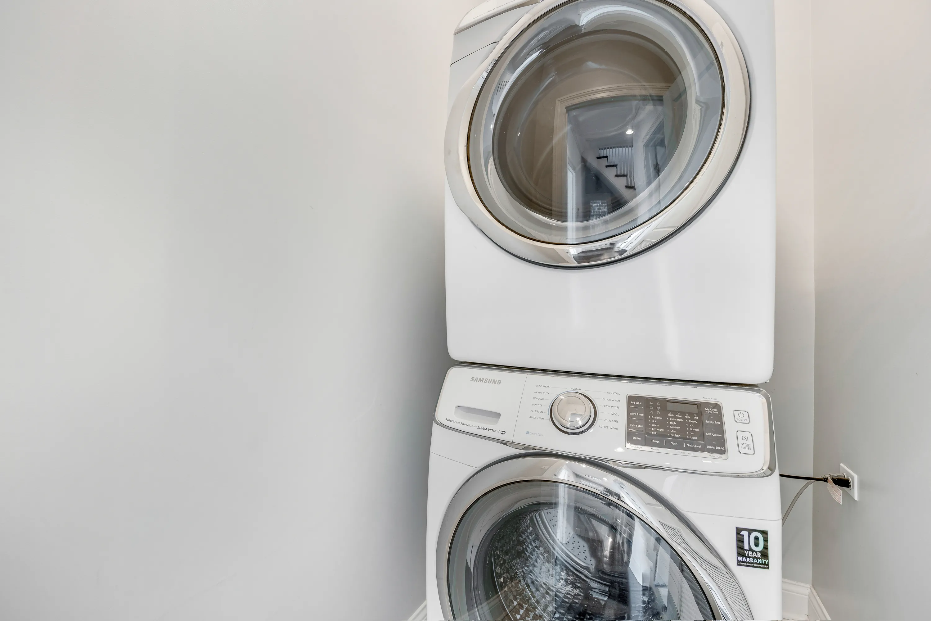 laundry at 1317 W 18th Place Apartments in Pilsen, Chicago