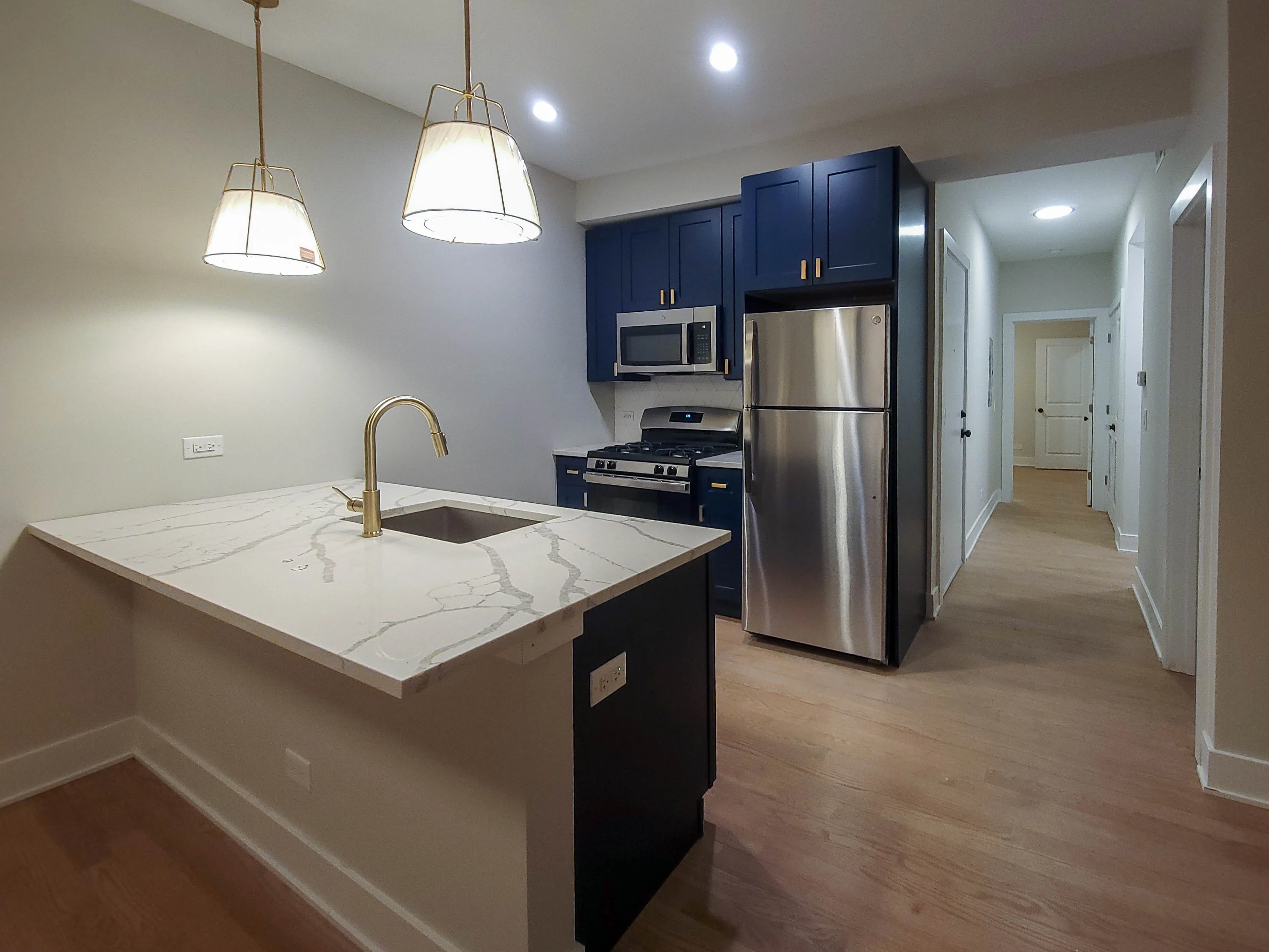 kitchen space at 2020 West Montrose Apartments in Ravenswood, Chicago