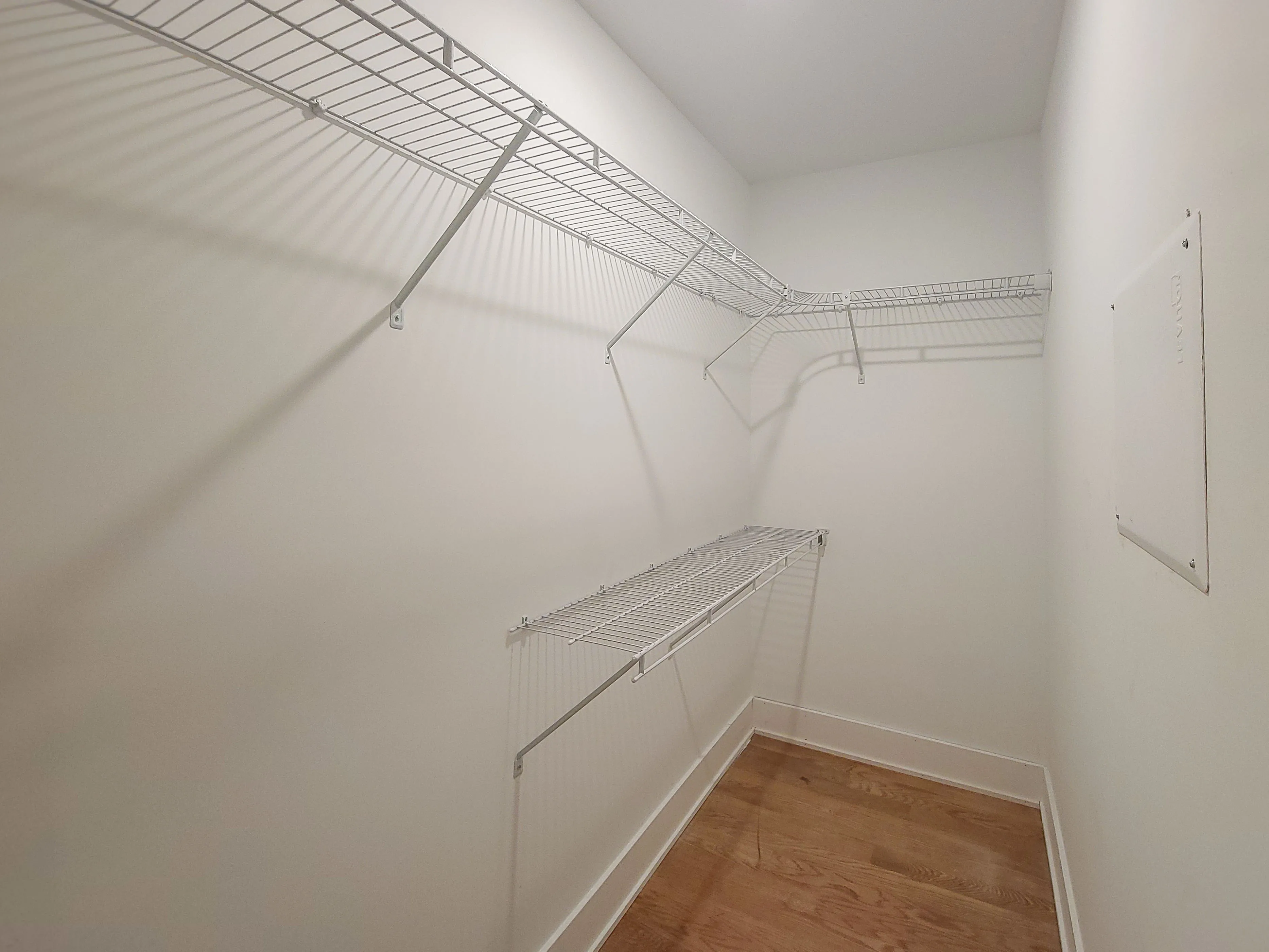 2020 West Montrose Apartments in Ravenswood, Chicago