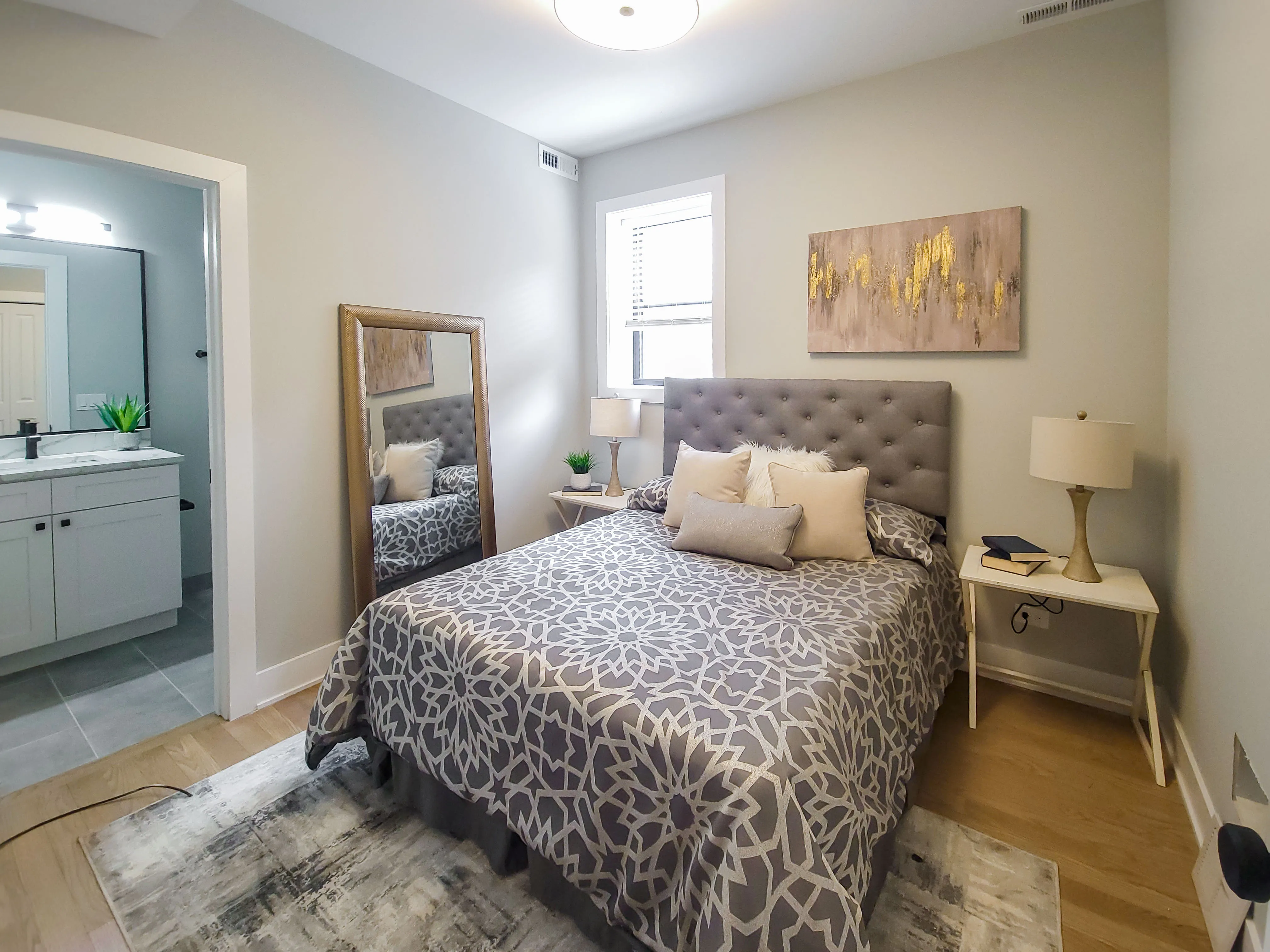 bed in 2020 West Montrose Apartments in Ravenswood, Chicago